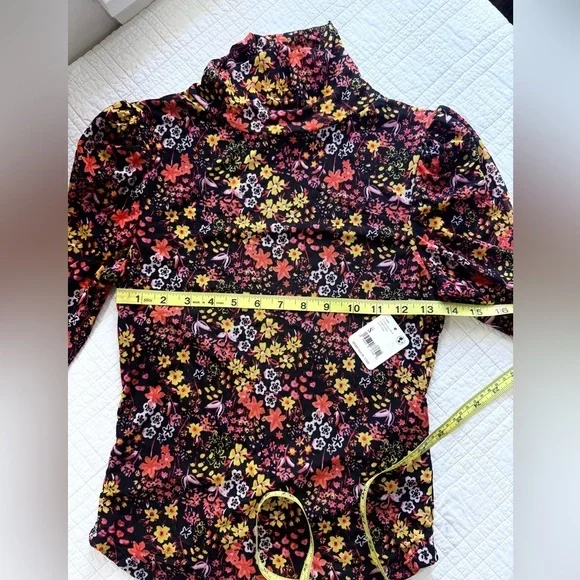 Free People Twyla Ditsy Floral Top 
NWT - Picture 4 of 6
